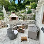 Stone-exceptional Private Estate *
