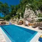 فيلة Stone-exceptional Private Estate *