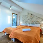 Stone-exceptional Private Estate *