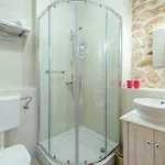 Stone-exceptional Private Estate * مْليني