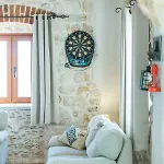 Stone-exceptional Private Estate مْليني