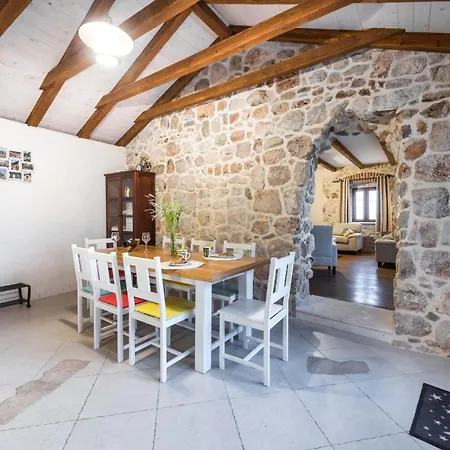 Stone-exceptional Private Estate Villa Mlini