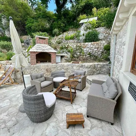 Stone-exceptional Private Estate *