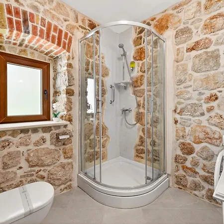 Stone-exceptional Private Estate * ムリニ
