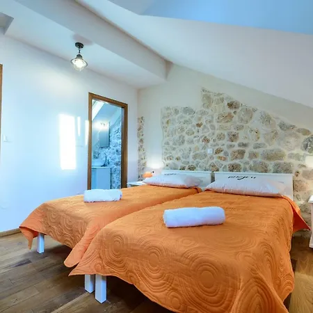 Stone-exceptional Private Estate *