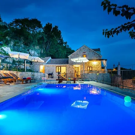 Stone-exceptional Private Estate Villa Mlini