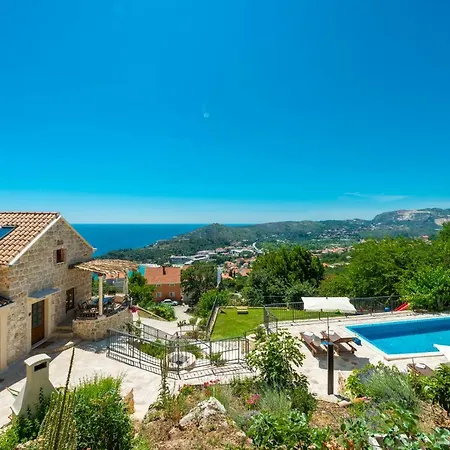 فيلة Stone-exceptional Private Estate *