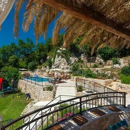 فيلة Stone-exceptional Private Estate *
