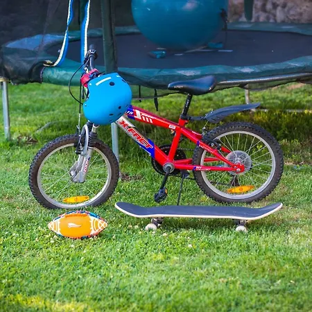 Willa Stone-exceptional Private Estate