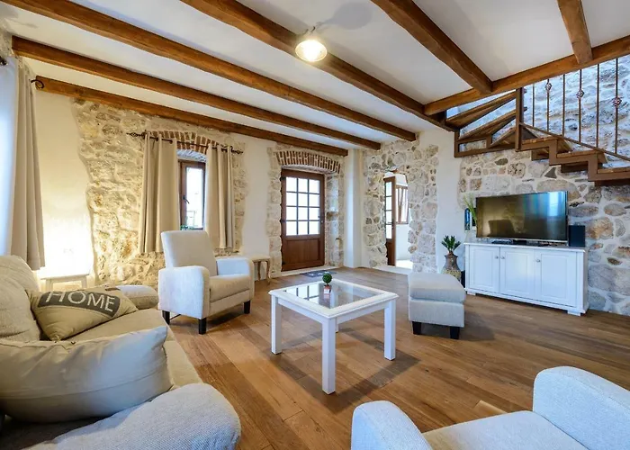 Stone-exceptional Private Estate 别墅 米利尼