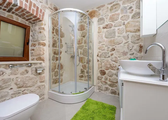 Stone-exceptional Private Estate 别墅 *