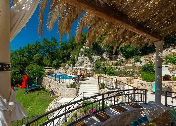 Villa Stone-exceptional Private Estate *